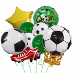 Un buchet tematic din 8 baloane pentru petreceri, incluzând baloane din folie sub formă de minge pe cupă aurie, minge cu gheată sport roșie, stea aurie, un balon rotund verde cu textul GOAL și baloane din latex asortate